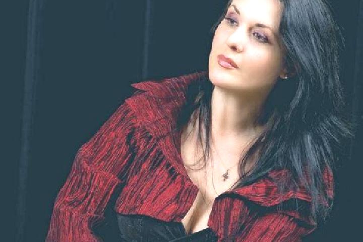 Sadie, 28 — Escort in Stirbat, Romania