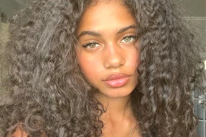 Sadie, 29, a black blue-eyed ebony companion based in Marudo. Offering GFE, A-Level, 69. Available for incall and outcall, day and evening dates.