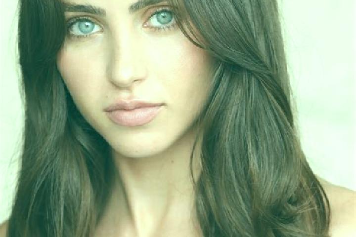Sadie, 29, a brunette brown-eyed middle eastern companion based in Parigny-les-Vaux. Offering Erotic Massage, Travel Companion, Prostate Massage, Deep French...