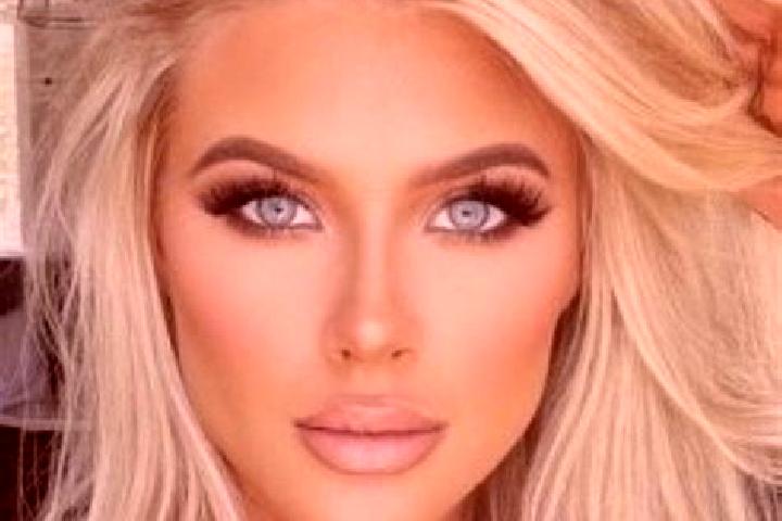 Sadie, 29, a platinum blonde grey-eyed mixed companion based in El Amate. Offering CIM, BDSM. Available for incall and outcall, day and evening dates.