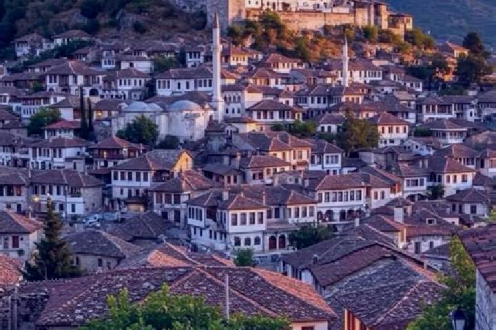 Sadie, 29 — Escort in Bushtrice, Albania