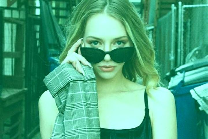 Sadie, 29 — Escort in Saint Cyrus, United Kingdom