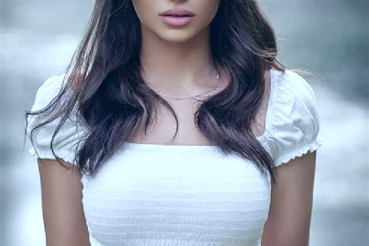 Sadie, 30, a brunette brown-eyed slavic companion based in Coutances. Offering Couples, GFE, A-Level. Available for incall and outcall, day and evening dates.