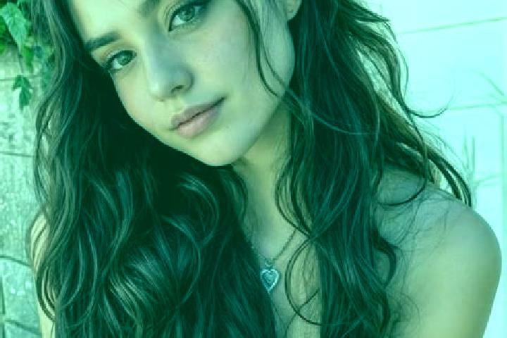 Sadie, 30, a red hazel-eyed middle eastern companion based in Sena Madureira. Offering Erotic Massage, Massage, Striptease, Girlfriend Experience. Available ...