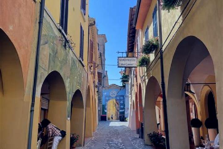 Sadie, 30 — Escort in Dozza, Italy