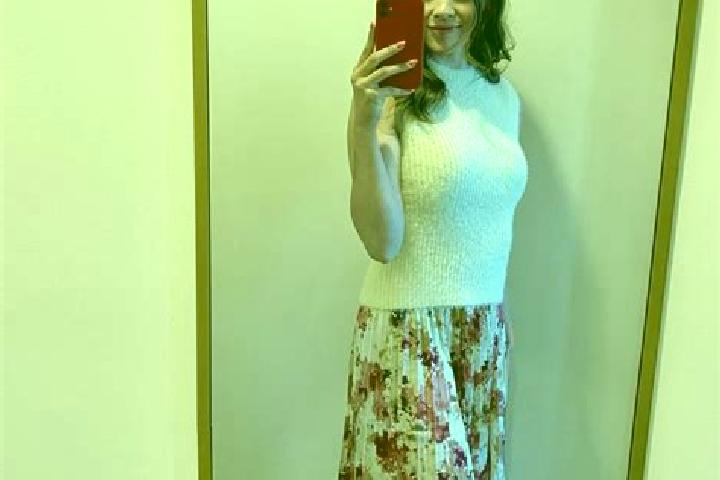Sadie, 30 — Escort in Marsani, Romania