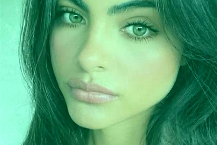 Sadie, 31, a black dark-eyed indian companion based in Rechtenbach. Offering Roleplay, Erotic Massage. Available for incall and outcall, day and evening dates.