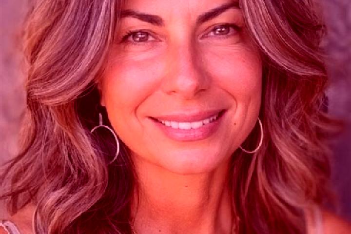 Sadie, 31, a brunette grey-eyed latina companion based in Mociu. Offering Erotic Massage, Duos, Roleplay, Prostate Massage. Available for incall and outcall,...