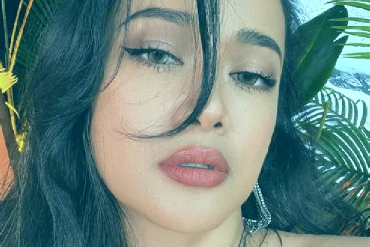 Sadie, 31 — Escort in El Olivar, Honduras