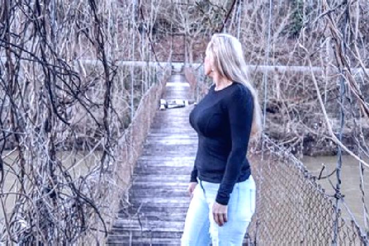 Sadie, 31 — Escort in Loyall, United States