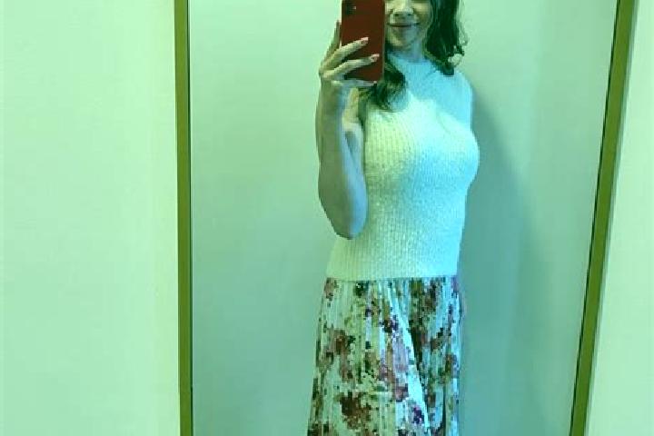 Sadie, 31 — Escort in Odos, France