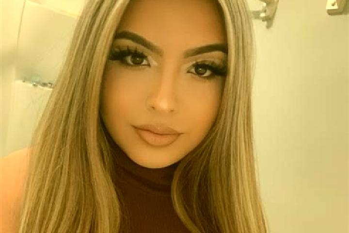 Sadie, 32, a blonde amber-eyed latina companion based in Chiesuola. Offering Dinner Date, Domination, 69. Available for incall and outcall, overnight booking...