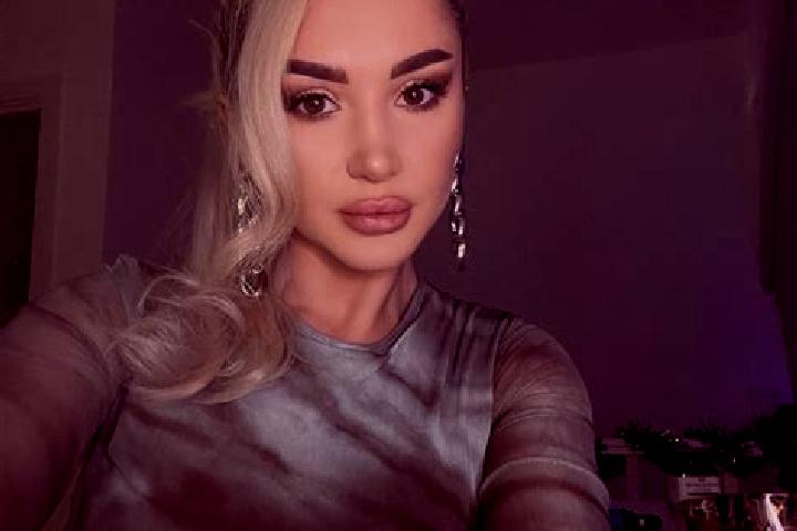 Sadie, 33, a blonde dark-eyed asian companion based in Buseno. Offering Travel Companion, Tantra, CIM. Available for incall and outcall, overnight bookings a...