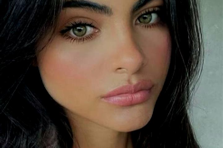 Sadie, 33, a brunette grey-eyed indian companion based in Andreapol . Offering Duos, CIM, Prostate Massage. Available for incall and outcall, overnight booki...