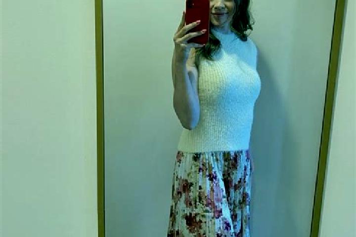 Sadie, 33 — Escort in Darvari, Romania