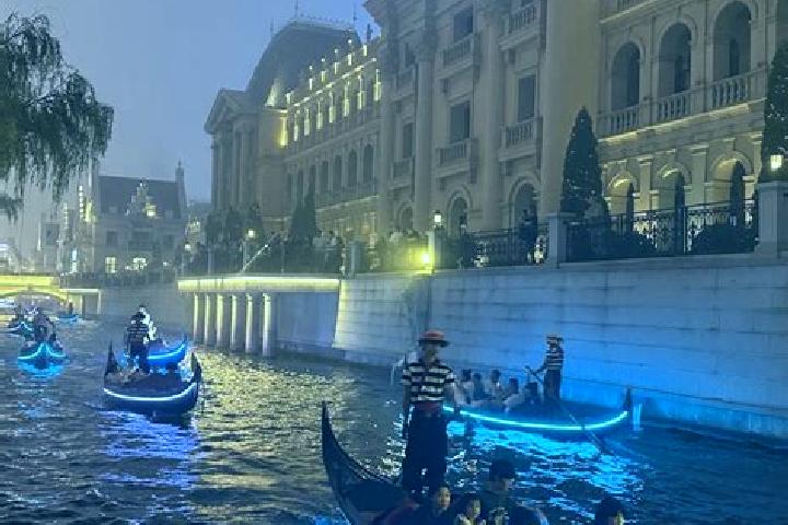 Sadie, 33 — Escort in Donggang, China