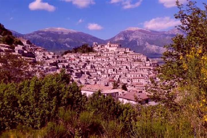 Sadie, 33 — Escort in Serra Pedace, Italy