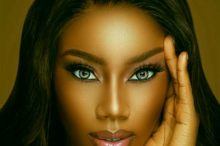 Sadie, 34, a auburn blue-eyed ebony companion based in Salionze. Offering Couples, Striptease, Travel Companion, Massage. Available for incall and outcall, o...