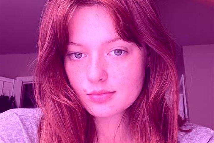 Sadie, 34, a auburn grey-eyed mixed companion based in Svendborg. Offering 69, GFE, Girlfriend Experience, Dinner Date. Available for incall and outcall, day...