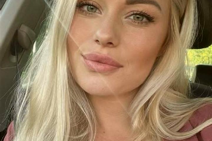 Sadie, 34, a blonde hazel-eyed mixed companion based in Koesedere. Offering Dinner Date, Overnight, CIM, Fetish. Available for incall and outcall, day and ev...