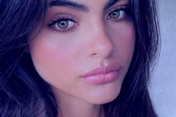 Sadie, 34, a brunette green-eyed indian companion based in Stevenage. Offering Girlfriend Experience, Roleplay, Travel Companion. Available for incall and ou...