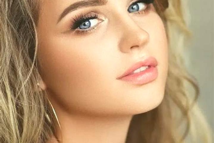 Sadie, 34, a dark blonde blue-eyed middle eastern companion based in Batulayang. Offering Duos, CIM, Tantra. Available for incall and outcall, day and evenin...