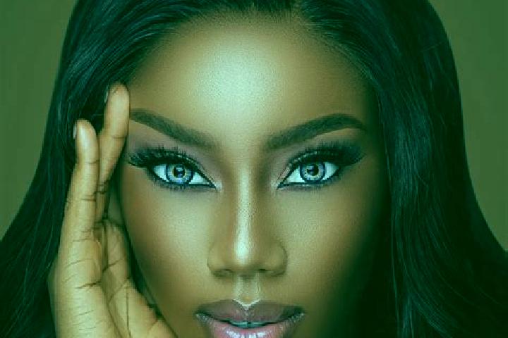 Sadie, 34, a red blue-eyed ebony companion based in Pridorozhnoye. Offering Erotic Massage, Couples, Girlfriend Experience, 69. Available for incall and outc...