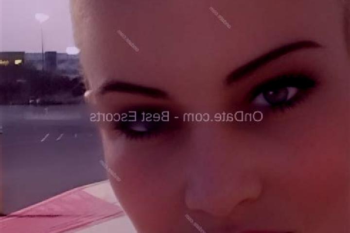 Sadie, 34 — Escort in Hurstbourne, United States