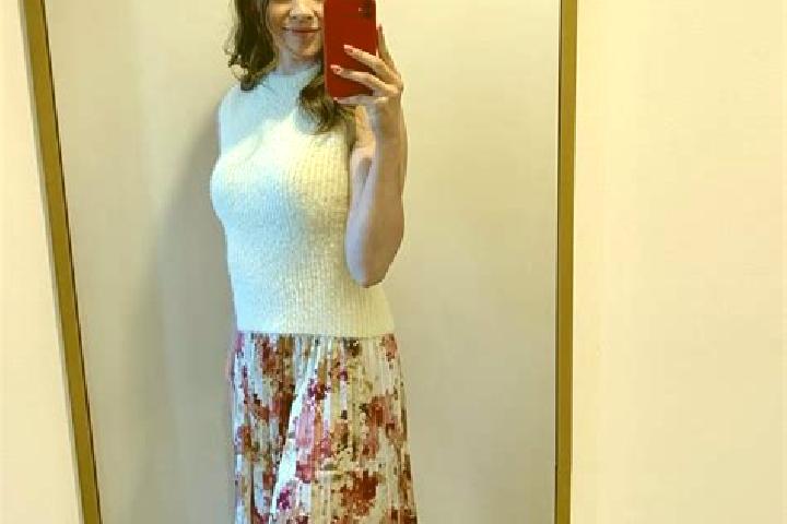 Sadie, 34 — Escort in Novofedorovka, Ukraine