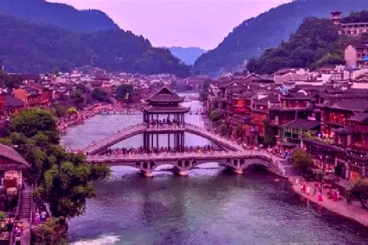 Sadie, 34 — Escort in Yangjiao, China