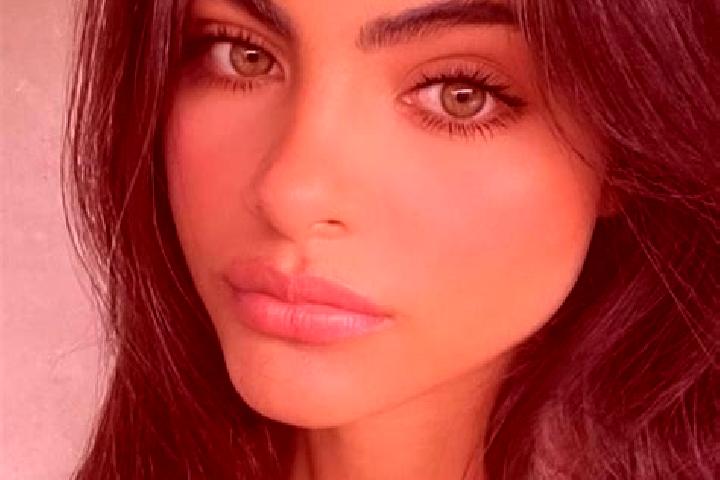 Sadie, 35, a black hazel-eyed european companion based in Bereza. Offering Party Girl, Duos, 69. Available for incall and outcall, overnight bookings available.