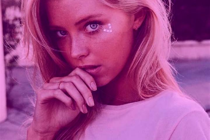 Sadie, 35, a blonde blue-eyed caucasian companion based in Oume. Offering Couples, A-Level, BDSM, Duos. Available for incall and outcall, overnight bookings ...