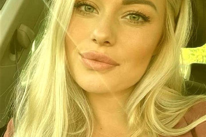 Sadie, 35, a blonde hazel-eyed mixed companion based in Beaumont-sur-Oise. Offering Girlfriend Experience, Roleplay, Erotic Massage, Overnight, Tantra. Avail...