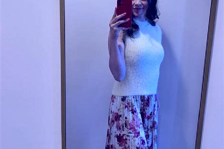 Sadie, 35 — Escort in Damoc, Romania