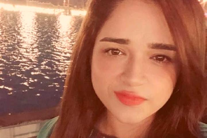 Sadie, 35 — Escort in Dil Sher Brohi, Pakistan