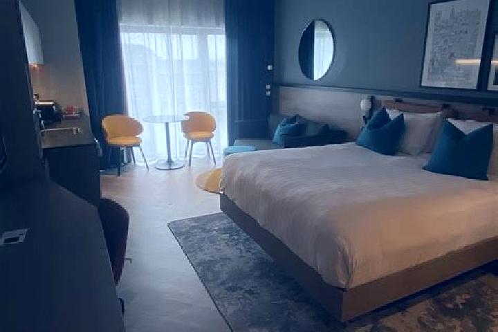 Sadie, 35 — Escort in Greenhills, Ireland