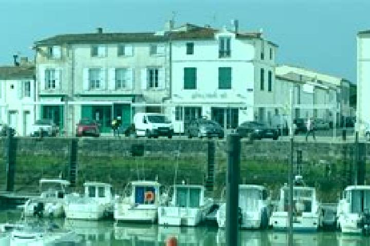 Sadie, 35 — Escort in La Flotte, France