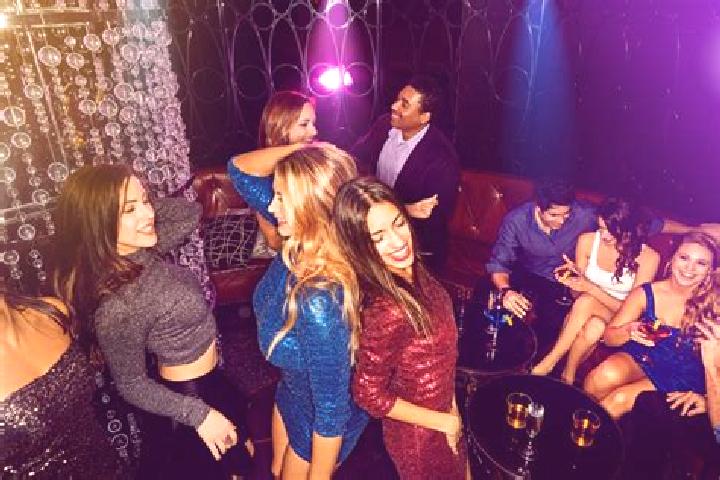 Sadie, 36, a auburn dark-eyed middle eastern companion based in Bethencourt-sur-Mer. Offering Duos, Striptease, Massage, GFE. Available for incall and outcal...