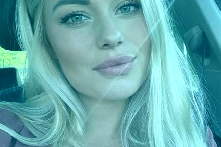 Sadie, 36, a blonde hazel-eyed ebony companion based in Luis Correia. Offering Tantra, A-Level, Fetish. Available for incall and outcall, day and evening dates.
