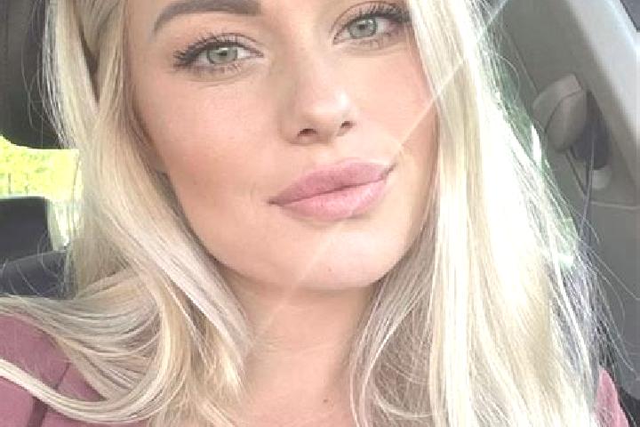 Sadie, 36, a blonde hazel-eyed indian companion based in Fatubia. Offering A-Level, Couples, 69, Party Girl, Fetish. Available for incall and outcall, day an...