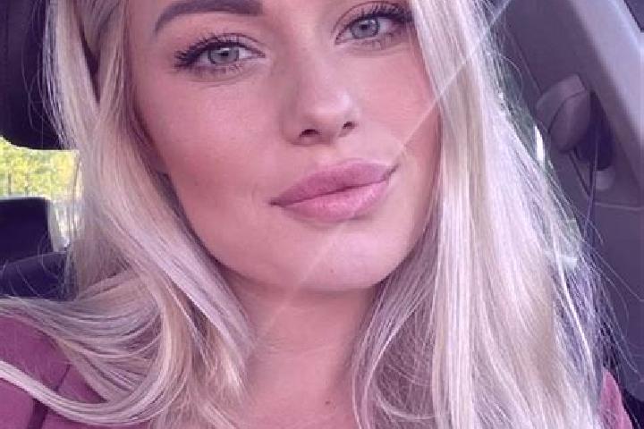 Sadie, 36, a blonde hazel-eyed mediterranean companion based in Rusne. Offering Deep French Kissing, Fetish, Couples, GFE. Available for incall and outcall, ...