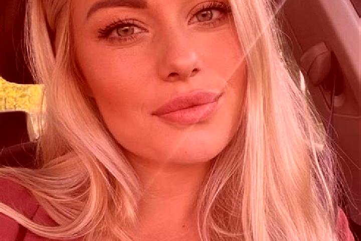 Sadie, 36, a blonde hazel-eyed mixed companion based in Karur. Offering A-Level, Prostate Massage, Domination, 69. Available for incall and outcall, day and ...