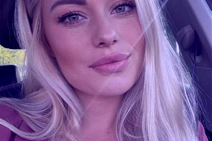Sadie, 36, a blonde hazel-eyed slavic companion based in Munogrande. Offering Massage, Domination, Party Girl, Dinner Date, Duos. Available for incall and ou...