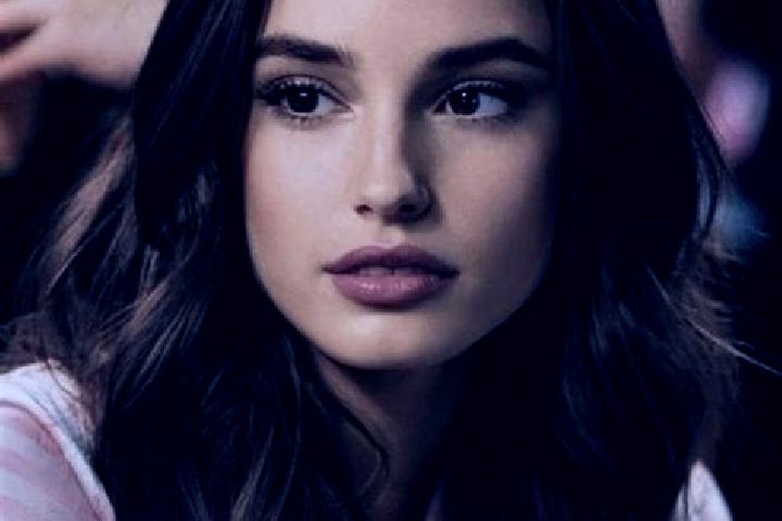 Sadie, 36, a brunette brown-eyed ebony companion based in Oestii Pamanteni. Offering Tantra, Prostate Massage, BDSM, Deep French Kissing. Available for incal...