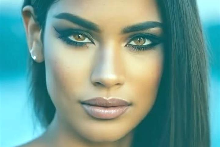 Sadie, 36, a dark blonde green-eyed latina companion based in Isernhagen Farster Bauerschaft. Offering Erotic Massage, CIM, Deep French Kissing, Duos, Couple...