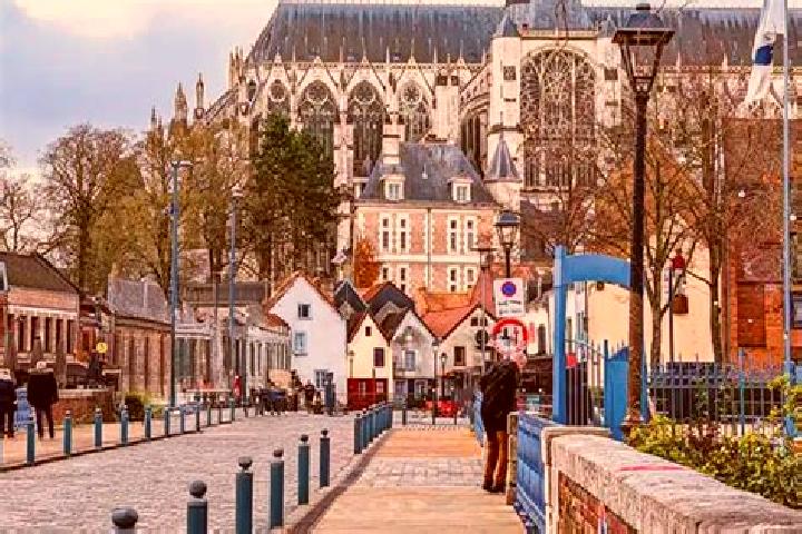 Sadie, 36 — Escort in Abancourt, France