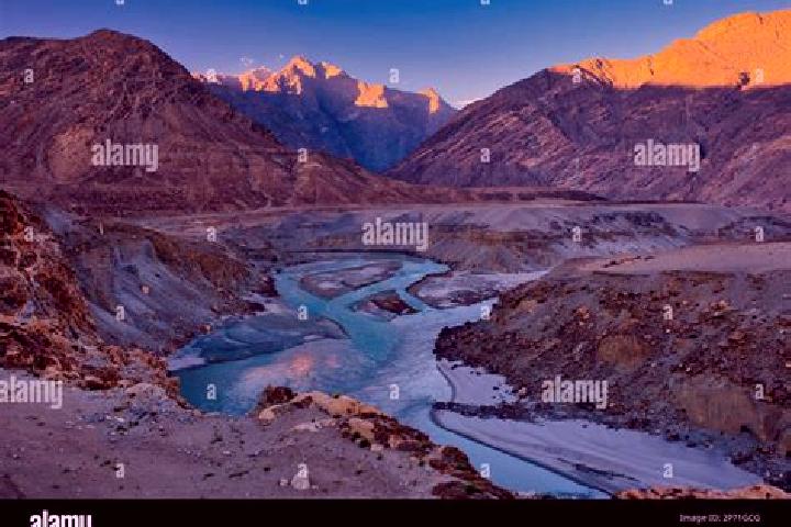 Sadie, 36 — Escort in Jaglot, Pakistan