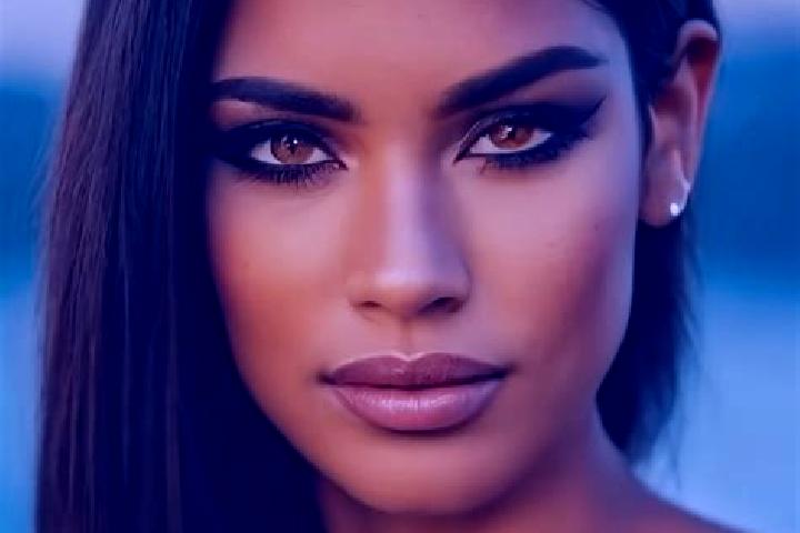 Sadie, 37, a black hazel-eyed latina companion based in Couterne. Offering GFE, 69, BDSM, Prostate Massage. Available for incall and outcall, day and evening...