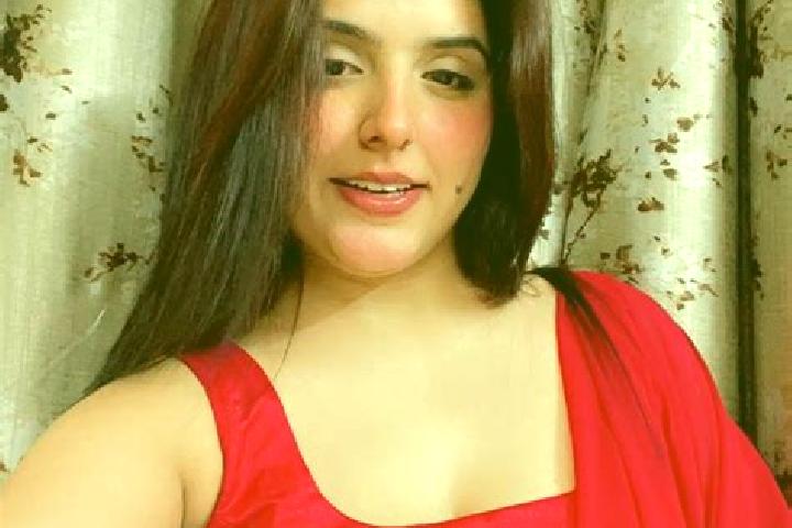 Sadie, 37 — Escort in Balachor, India