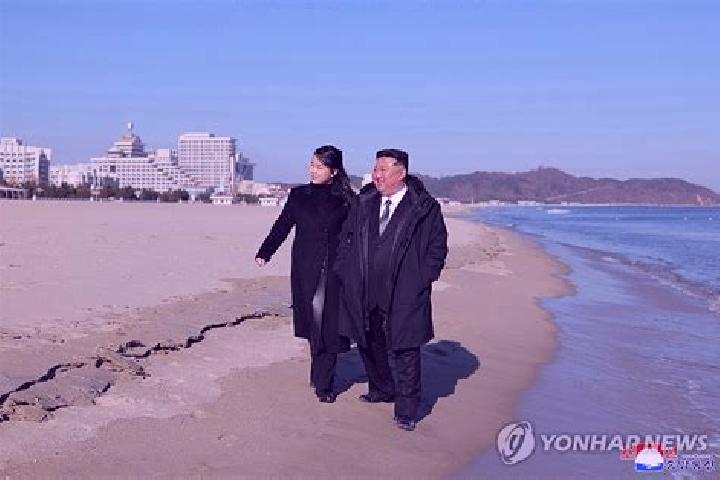 Sadie, 37 — Escort in Yonan-up, North Korea